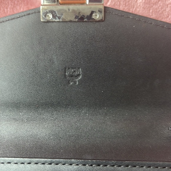 MCM Patricia Visetos Wallet on Chain - Picture 10 of 14